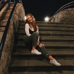 Meet your Posher, Taylor